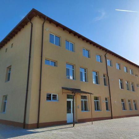 Apartamente Livada Râmnicu Vâlcea エクステリア 写真