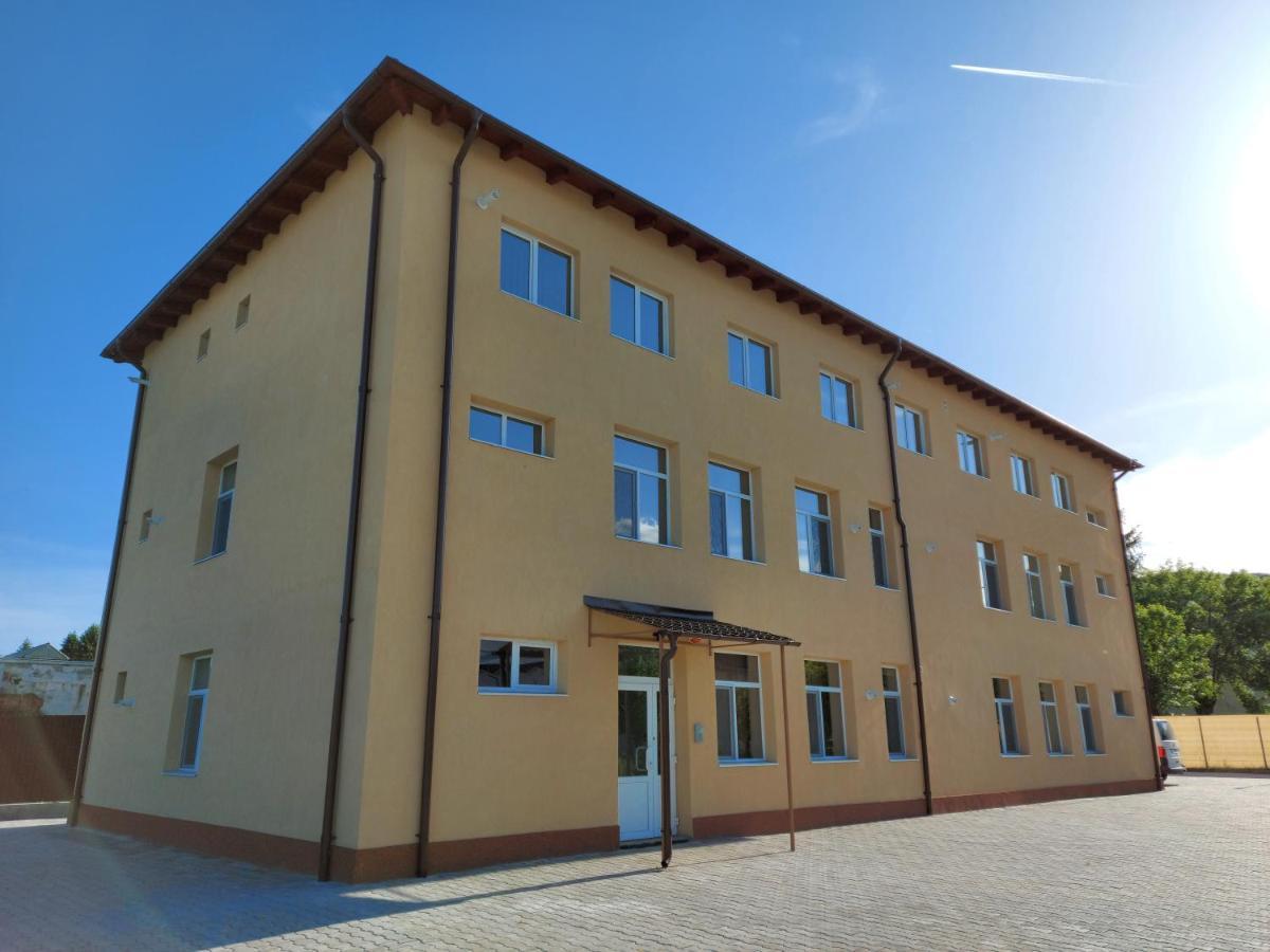 Apartamente Livada Râmnicu Vâlcea エクステリア 写真