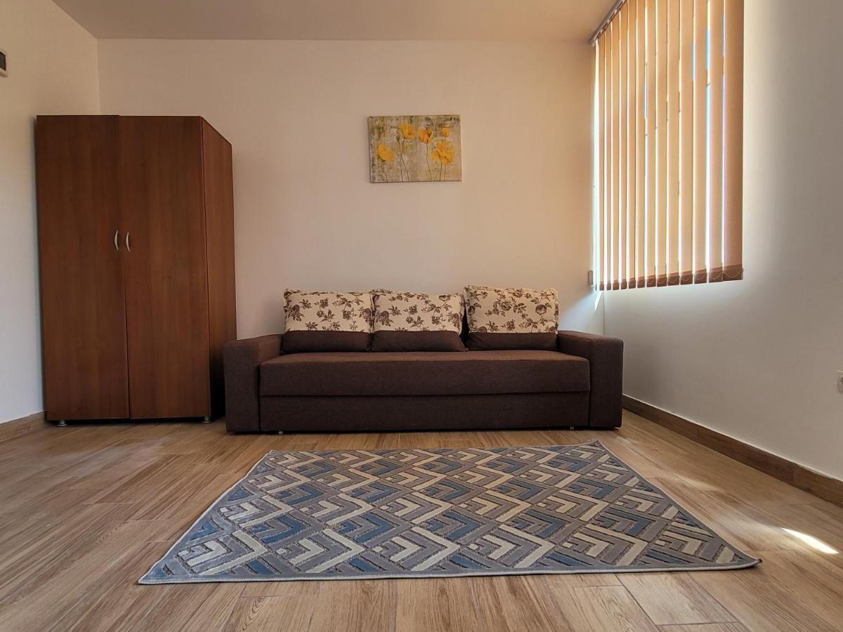 Apartamente Livada Râmnicu Vâlcea エクステリア 写真