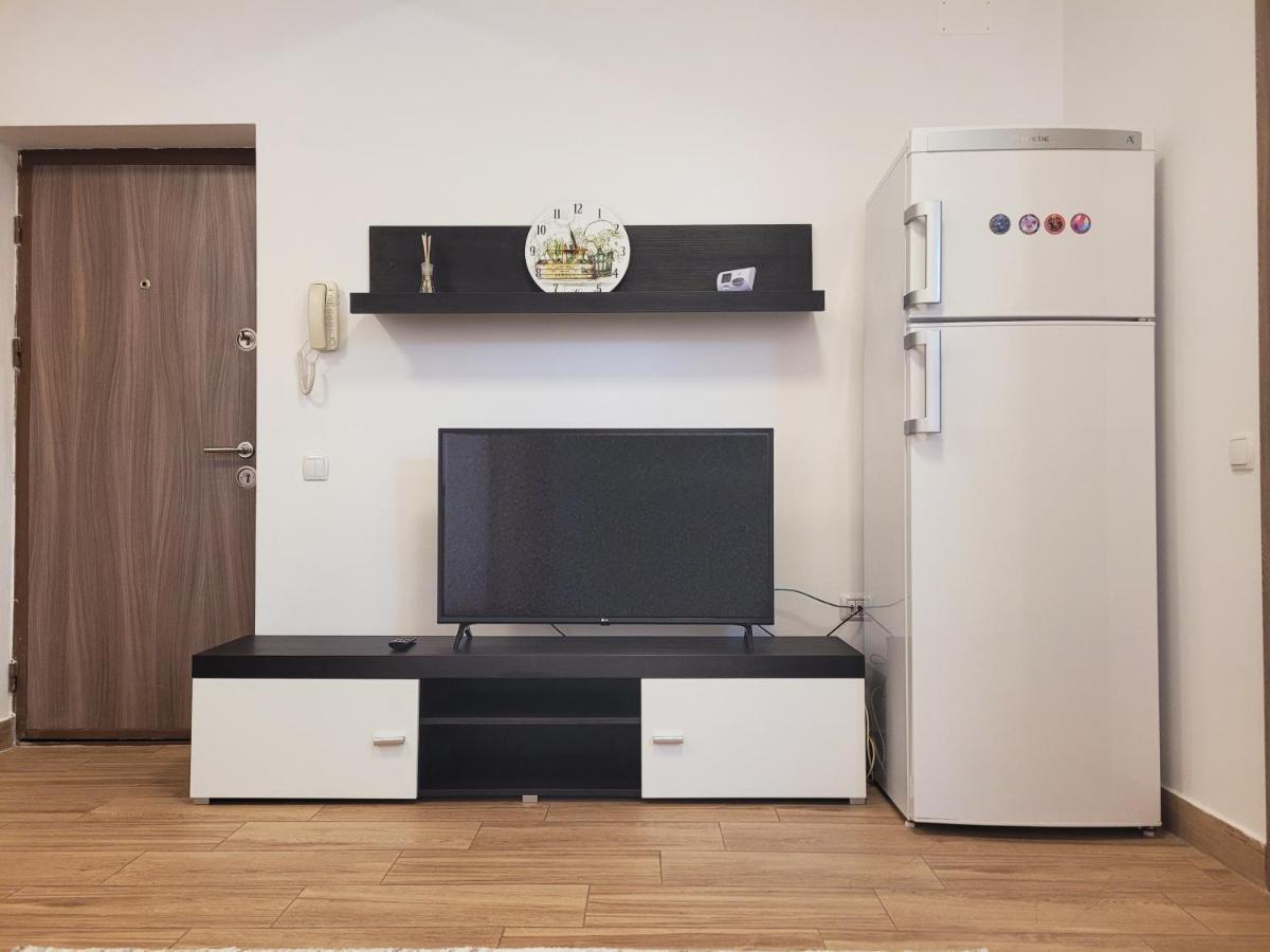 Apartamente Livada Râmnicu Vâlcea エクステリア 写真