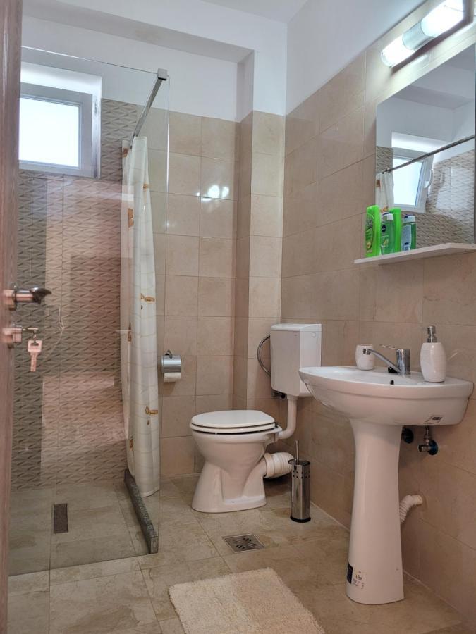 Apartamente Livada Râmnicu Vâlcea エクステリア 写真