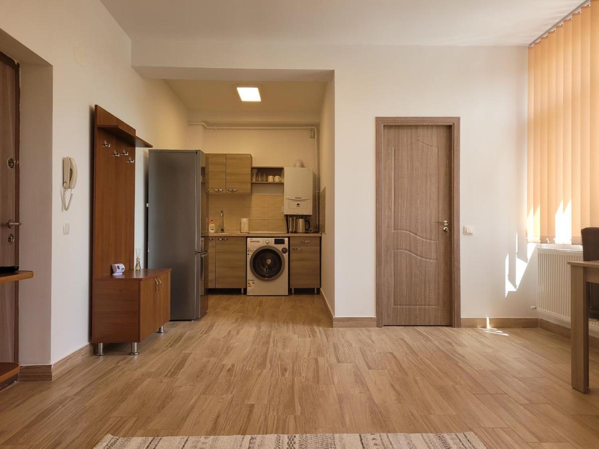 Apartamente Livada Râmnicu Vâlcea エクステリア 写真