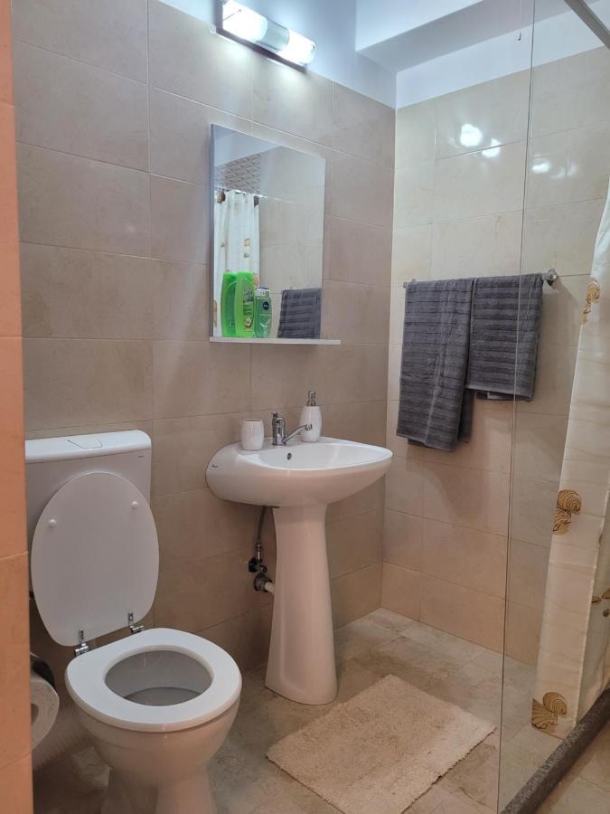 Apartamente Livada Râmnicu Vâlcea エクステリア 写真