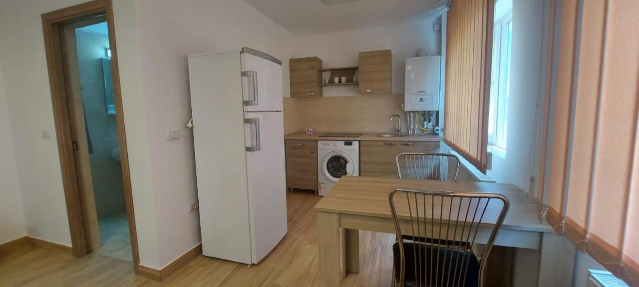 Apartamente Livada Râmnicu Vâlcea エクステリア 写真